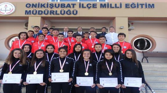 Spor Lisesi Kız ve Erkek Futbol Takımı Türkiye Finallerinde